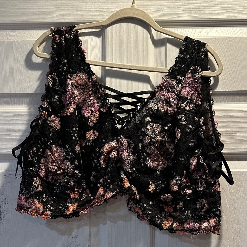 Torrid Black Lace Floral Print XO Lace Up Bralette Bra Top 6X Plus